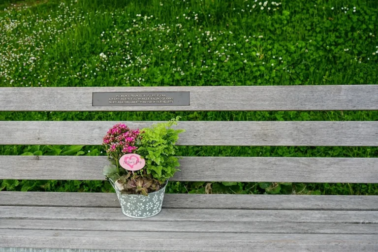 Read more about the article Best A Meaningful Gift To Remember A Loved One