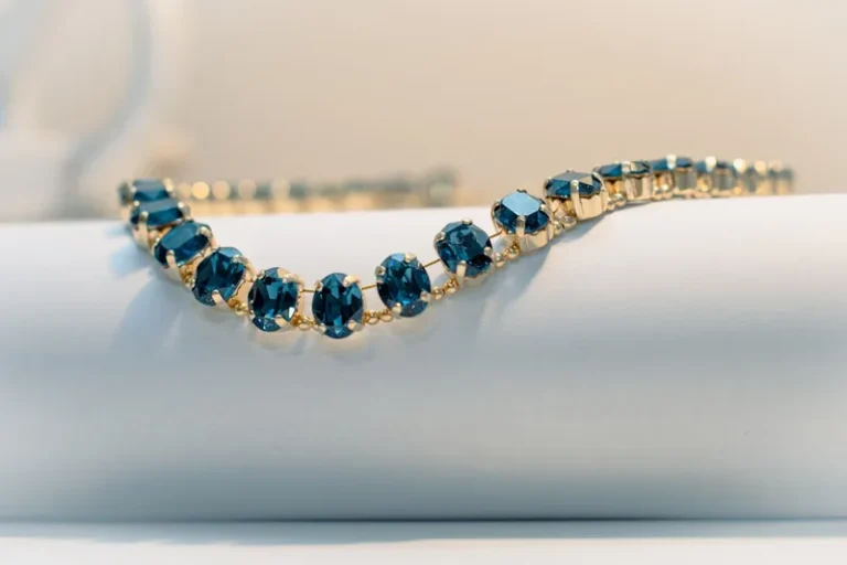 Read more about the article Meaning Of Receiving A Bracelet As A Gift