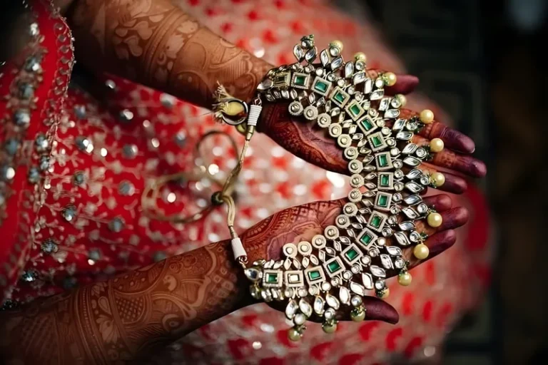 Read more about the article Meaning Of Receiving Matching Jewellery