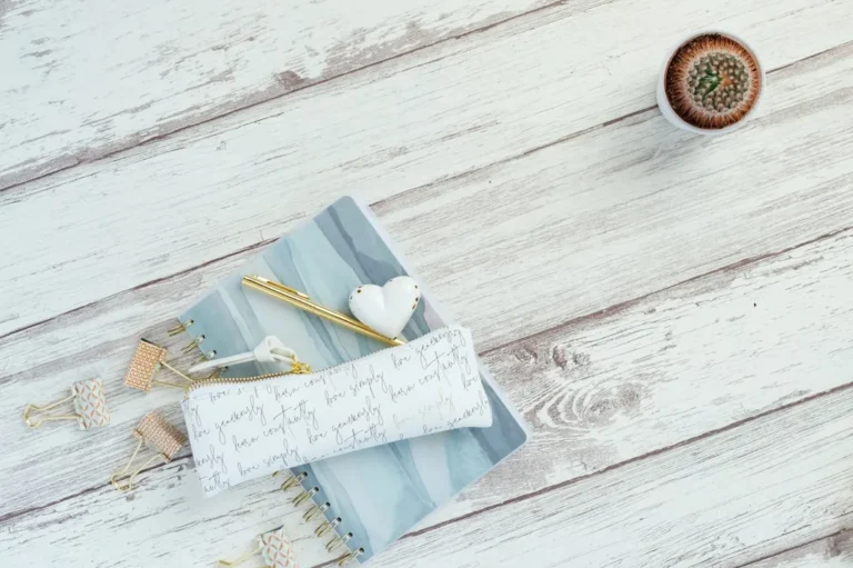 Read more about the article 31 Best Gifts For An Anxious Friend: Practical Relief