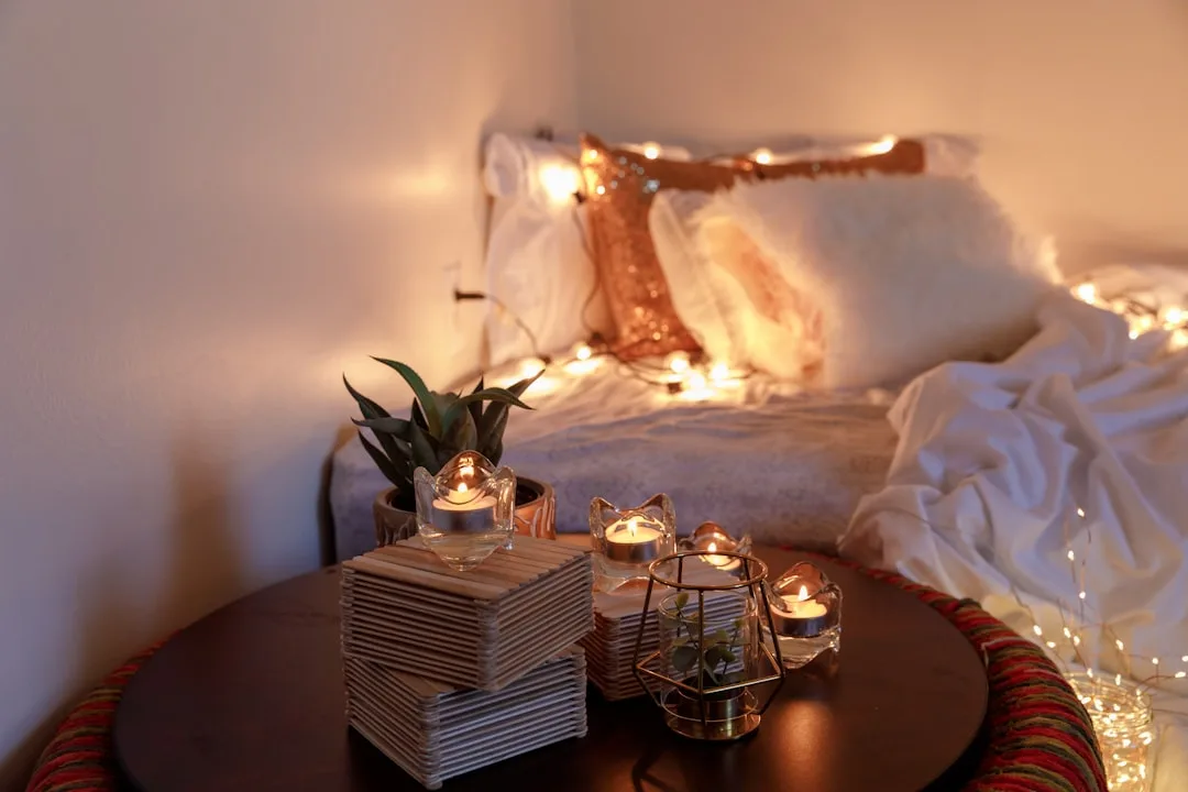 Read more about the article 25 Best Gifts For Homebodies: Cosy Picks They’ll Adore