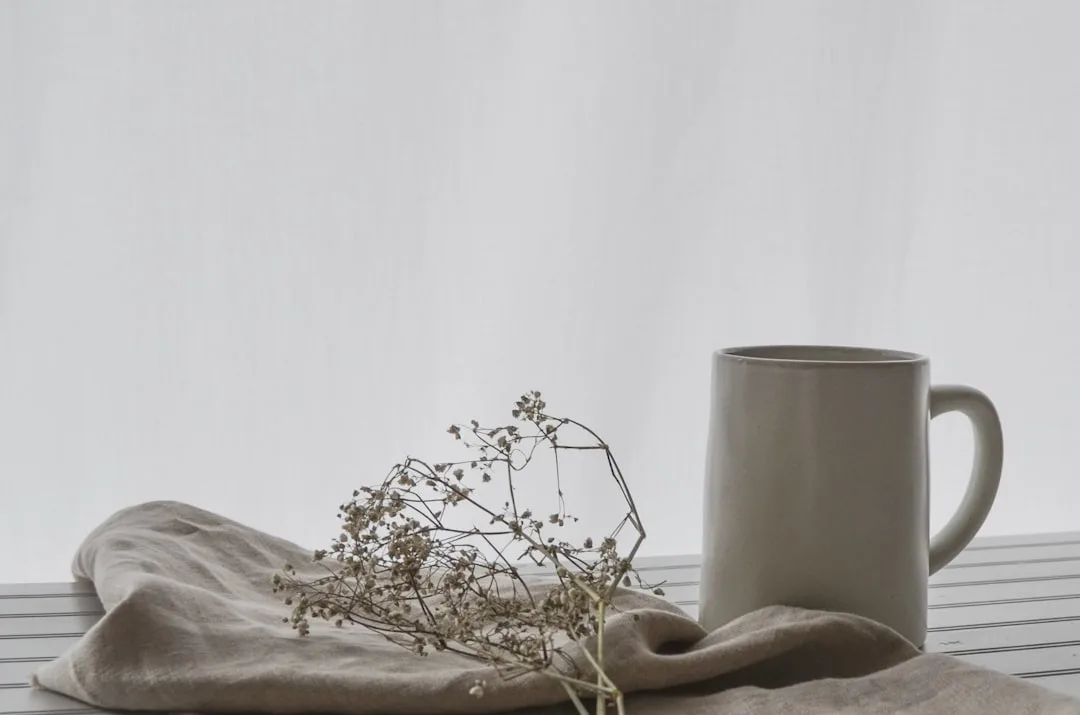 Read more about the article What Are Good Gifts For A Highly Sensitive Person? 37 Ideas