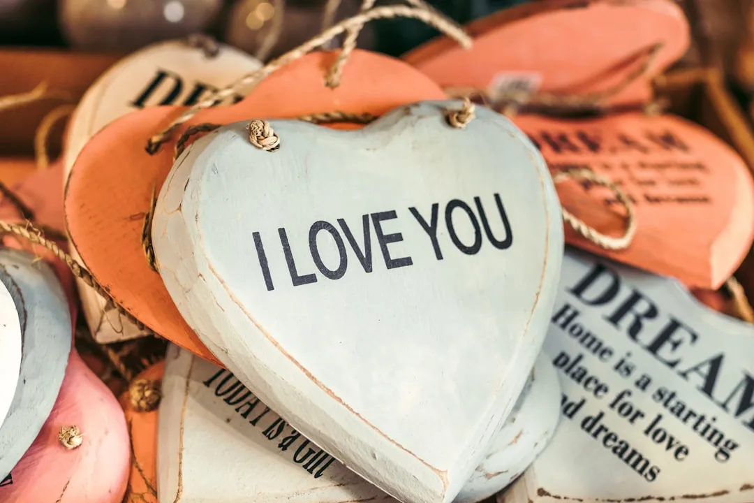 You are currently viewing Meaningful Gifts for Someone You Love: 20+ Heartfelt Ideas