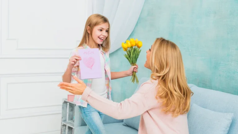 Read more about the article 17 Gifts For A Mom Who Doesn’t Want Anything (That She Won’t Return)