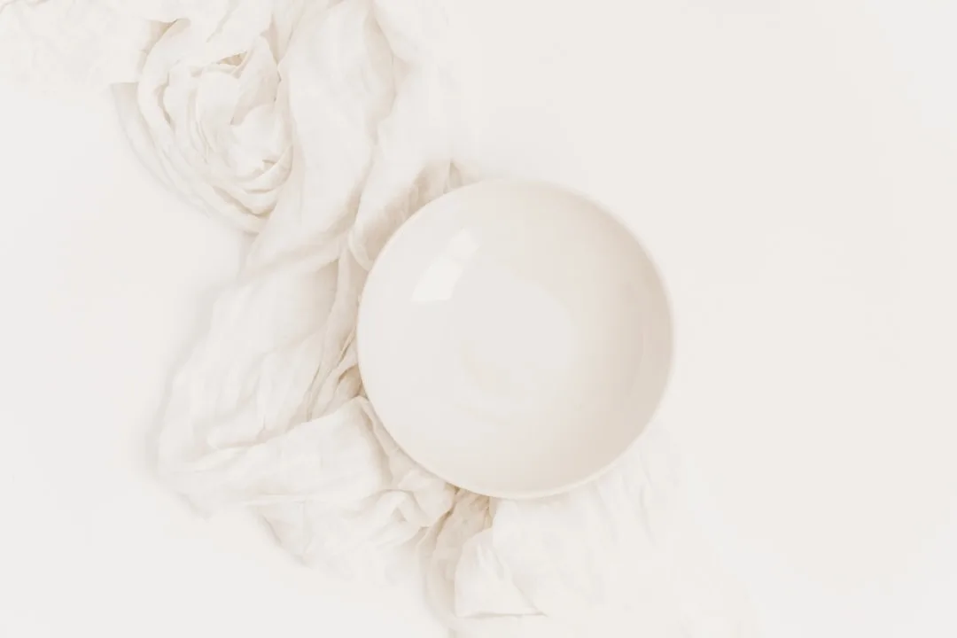 Read more about the article 19 Calming Gift Ideas for Overthinkers Who Value Simplicity