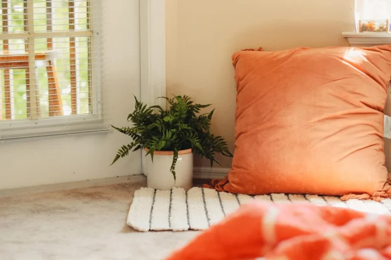 Read more about the article 31 Best Gifts For Introverts: Thoughtful Ideas They’ll Value