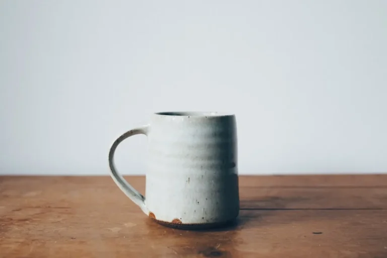 Read more about the article 21 Thoughtful Gifts for Emotional People: Quality-First Picks