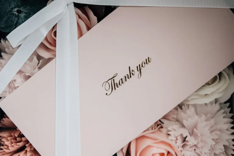 Read more about the article 19 Affordable Thank You Gifts for Women