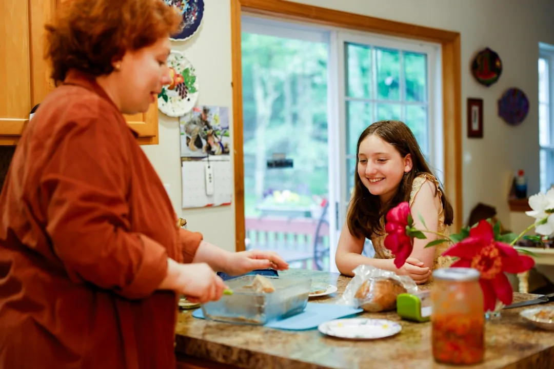 Read more about the article 21 Personal Gift Ideas for a Sibling That Feel Real