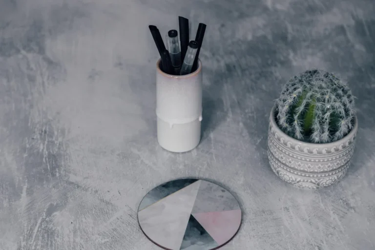 Read more about the article 15 Gifts Under $25 for Coworkers That Stay Professional