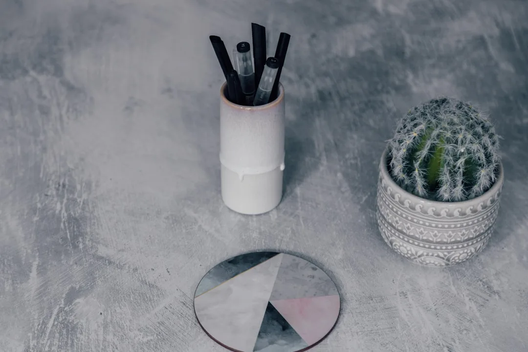 Read more about the article 15 Gifts Under $25 for Coworkers That Stay Professional