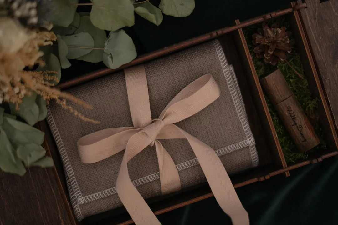 Read more about the article Is It OK to Regift a Present? Etiquette That Works