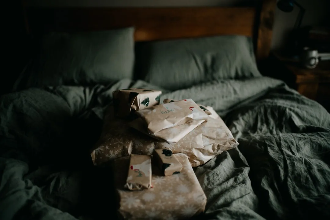 Read more about the article Meaning of Gifting Shoes in Relationships