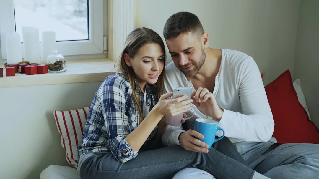 Read more about the article Meaningful Gifts for Your Partner That Show You Listen
