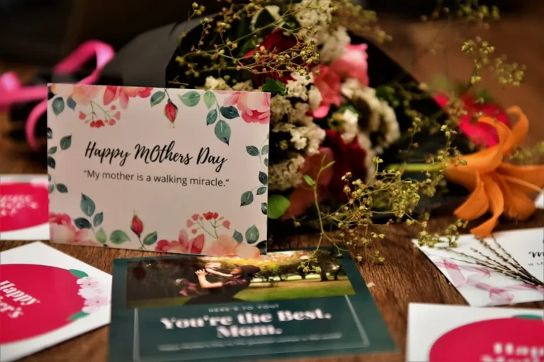 Read more about the article 16 Personalized Gifts Under $30 for Mom She’ll Keep