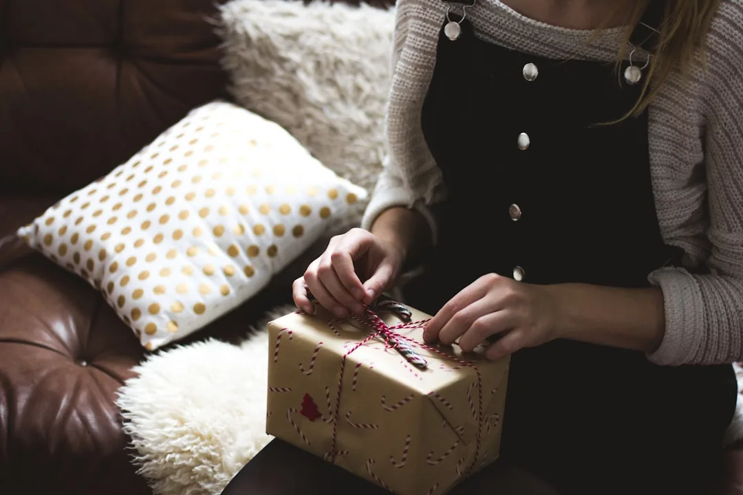 Read more about the article How to Respond Politely When You Don’t Like a Gift