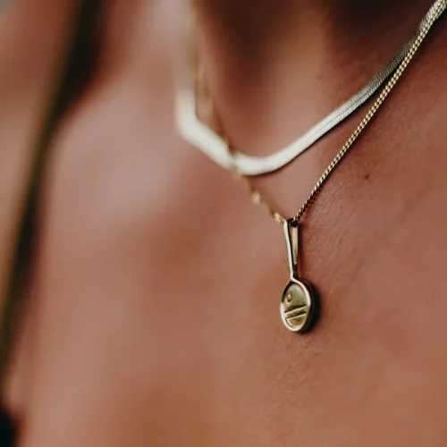 Beautiful necklace gift meaning and symbolism for expressing affection